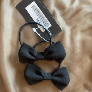 Black bow hair ties